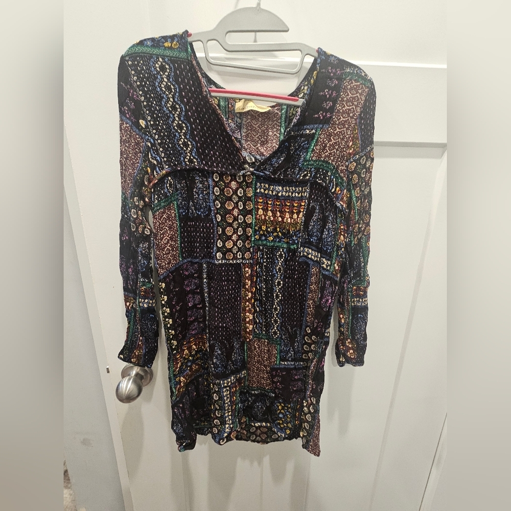 How Very Loved Patchwork Boho Rayon Crinkle Tunic Top Women’s Small – Multicolor